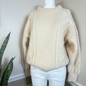 Vintage Carraig Aran Knitwear Hand Knit 100% Wool Cable Sweater Crew Neck
